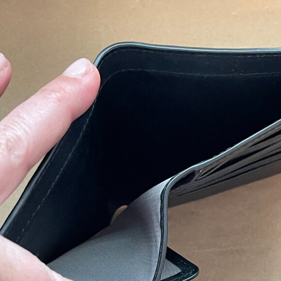 TUMI black leather bifold passport wallet Rfid protected slim profile travel - Picture 6 of 9